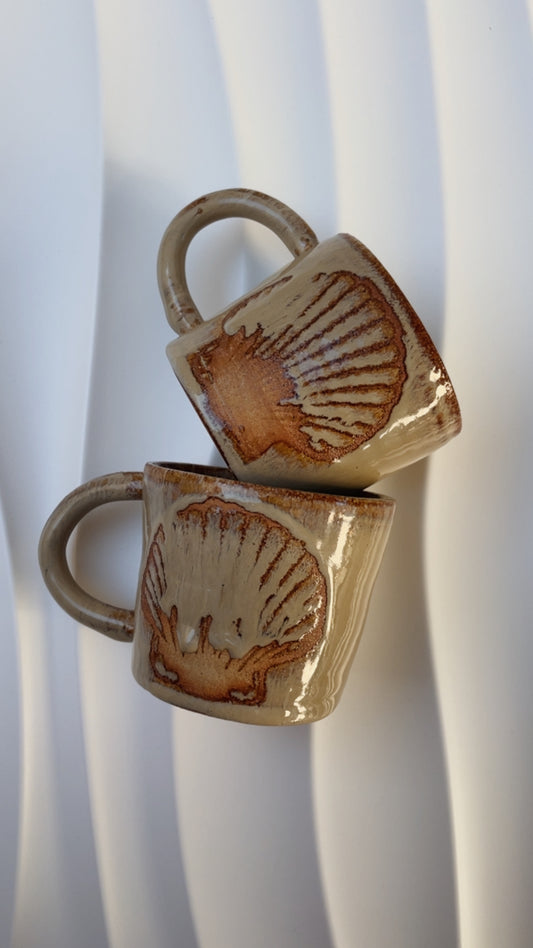 Drippy Shell mug
